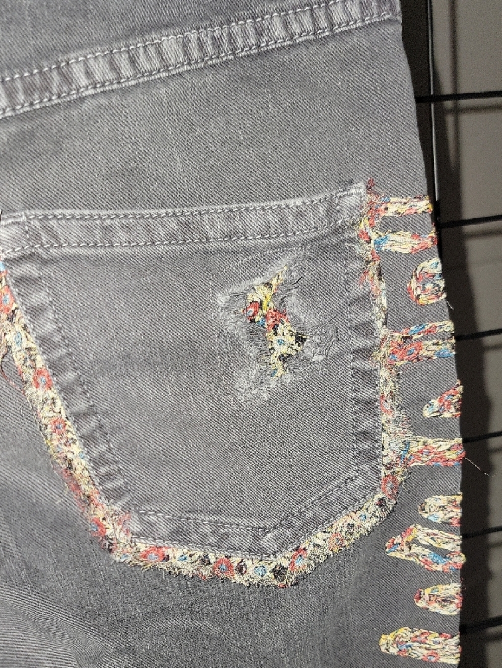 Isabel Marant ÈTOILE Charcoal Gray Cropped Jeans with Side Lace Trim - Picture 12 of 16